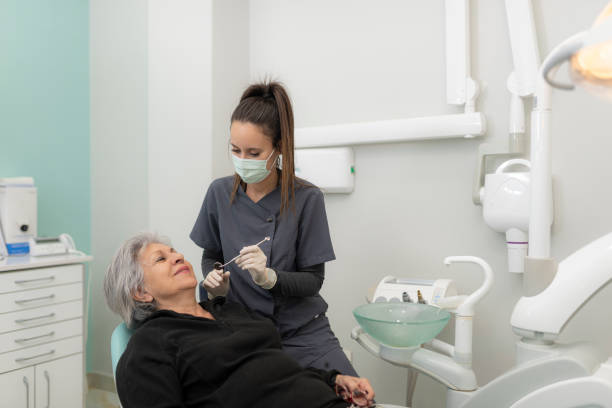 Best Orthodontic Emergency Dentist in Sandoval, IL